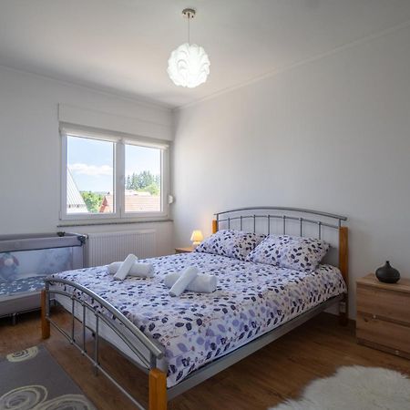 Gospić Apartman Josip מראה חיצוני תמונה