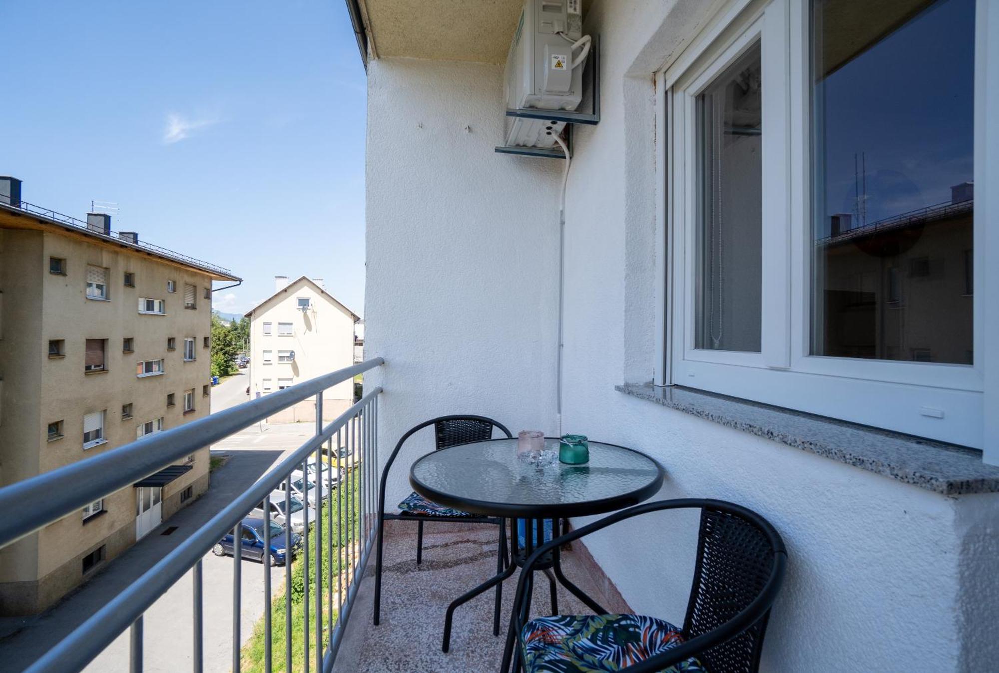 Gospić Apartman Josip מראה חיצוני תמונה